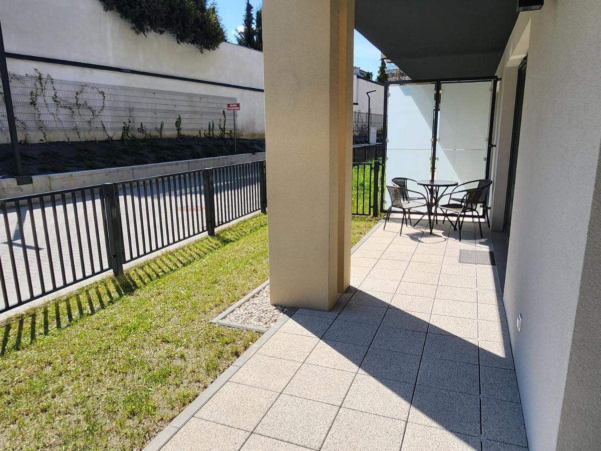 Apartment Dwa Jelonki, Ul Sciegiennego, Centrum, Garaz, Ogrodek Kielce