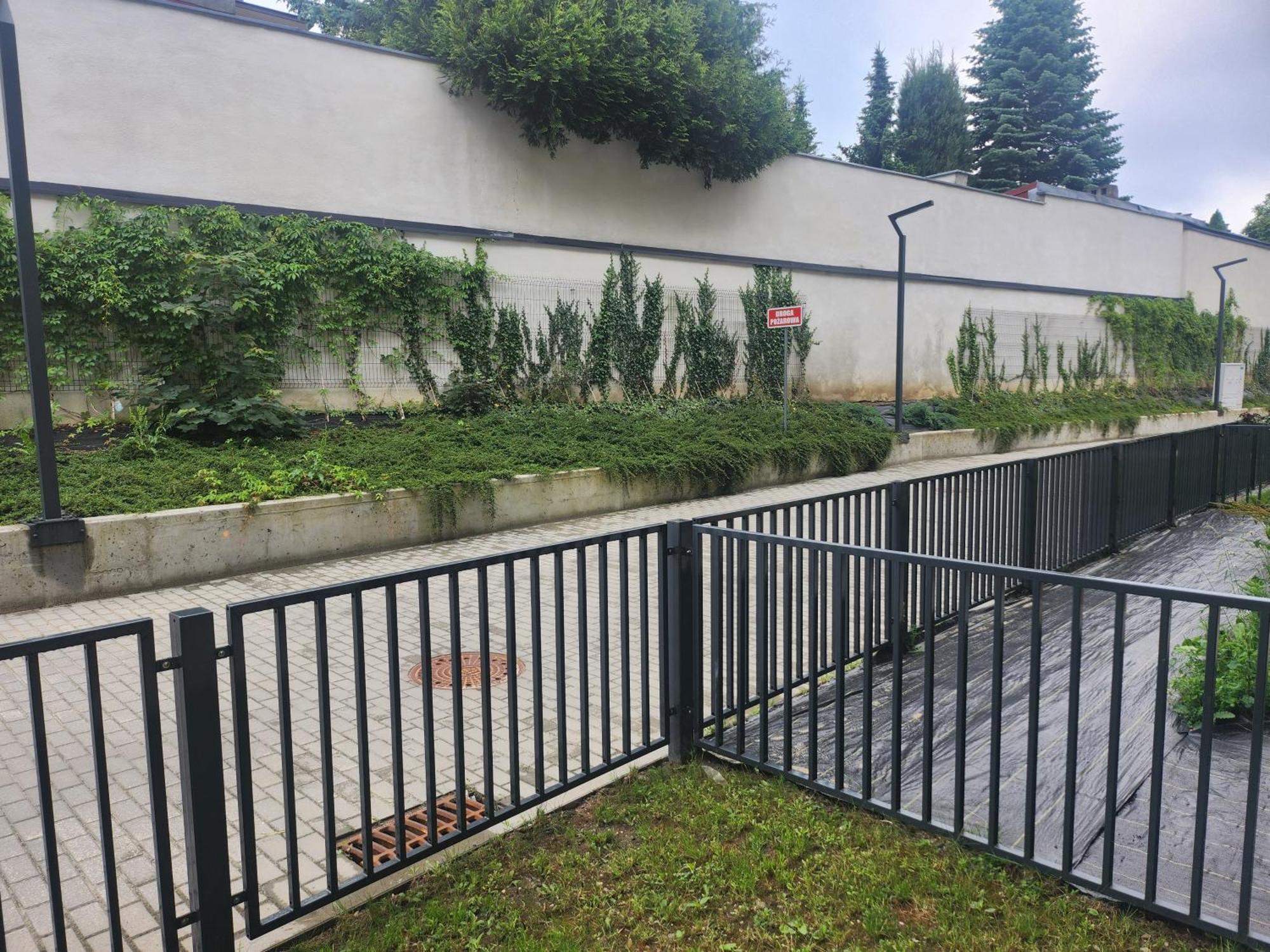 Dwa Jelonki, Ul Sciegiennego, Centrum, Garaz, Ogrodek Apartment *